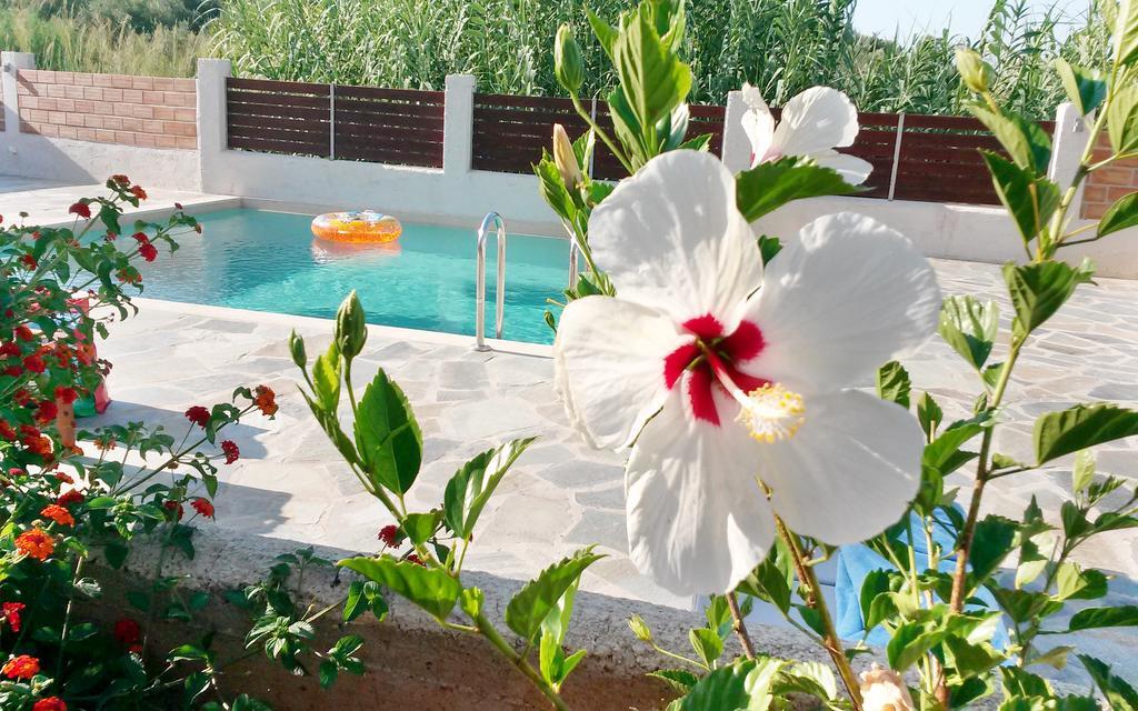 Cyan Icons Villas Kalyves Chambre photo